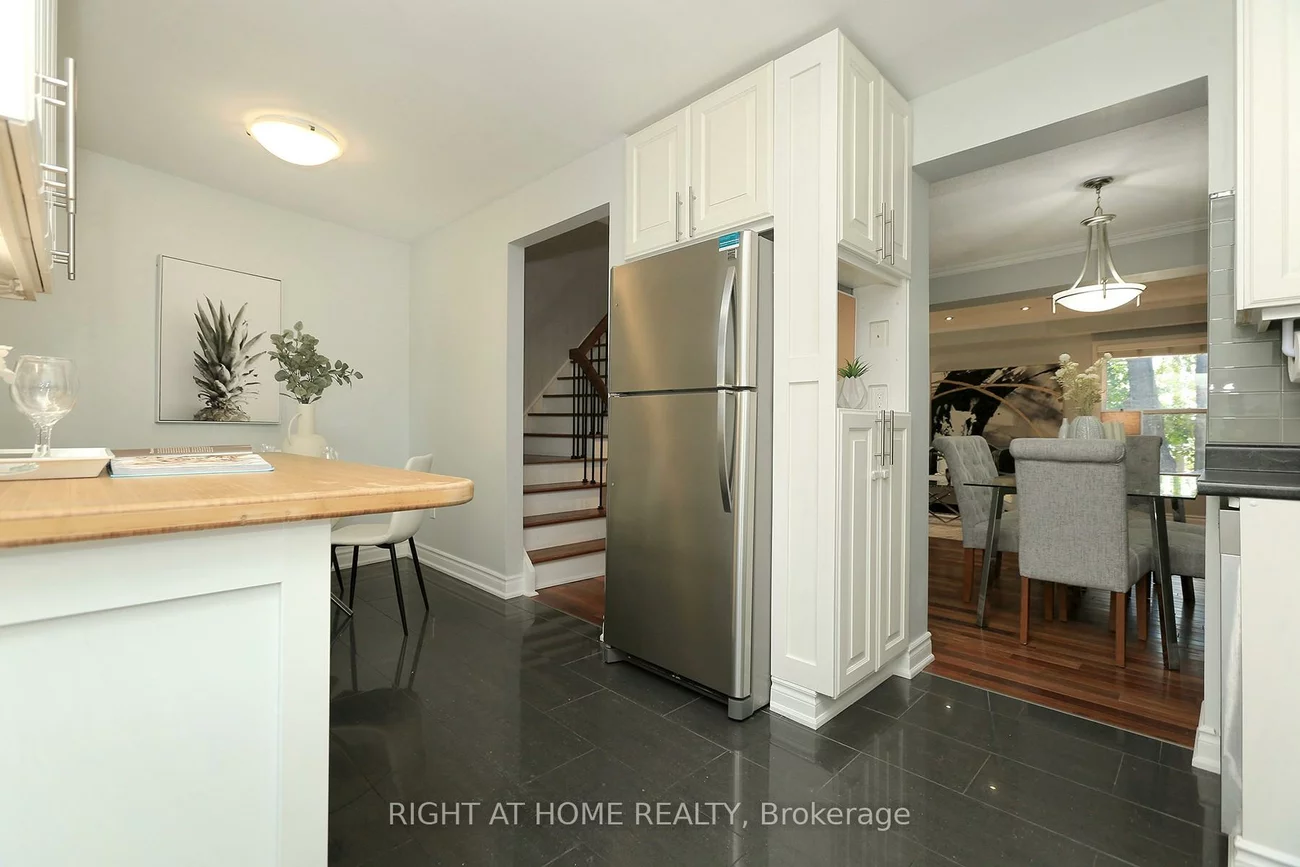 333, Meadows, Rathwood, Mississauga