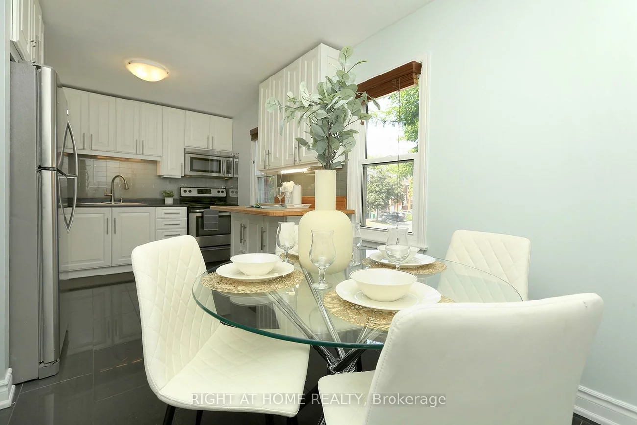 333, Meadows, Rathwood, Mississauga
