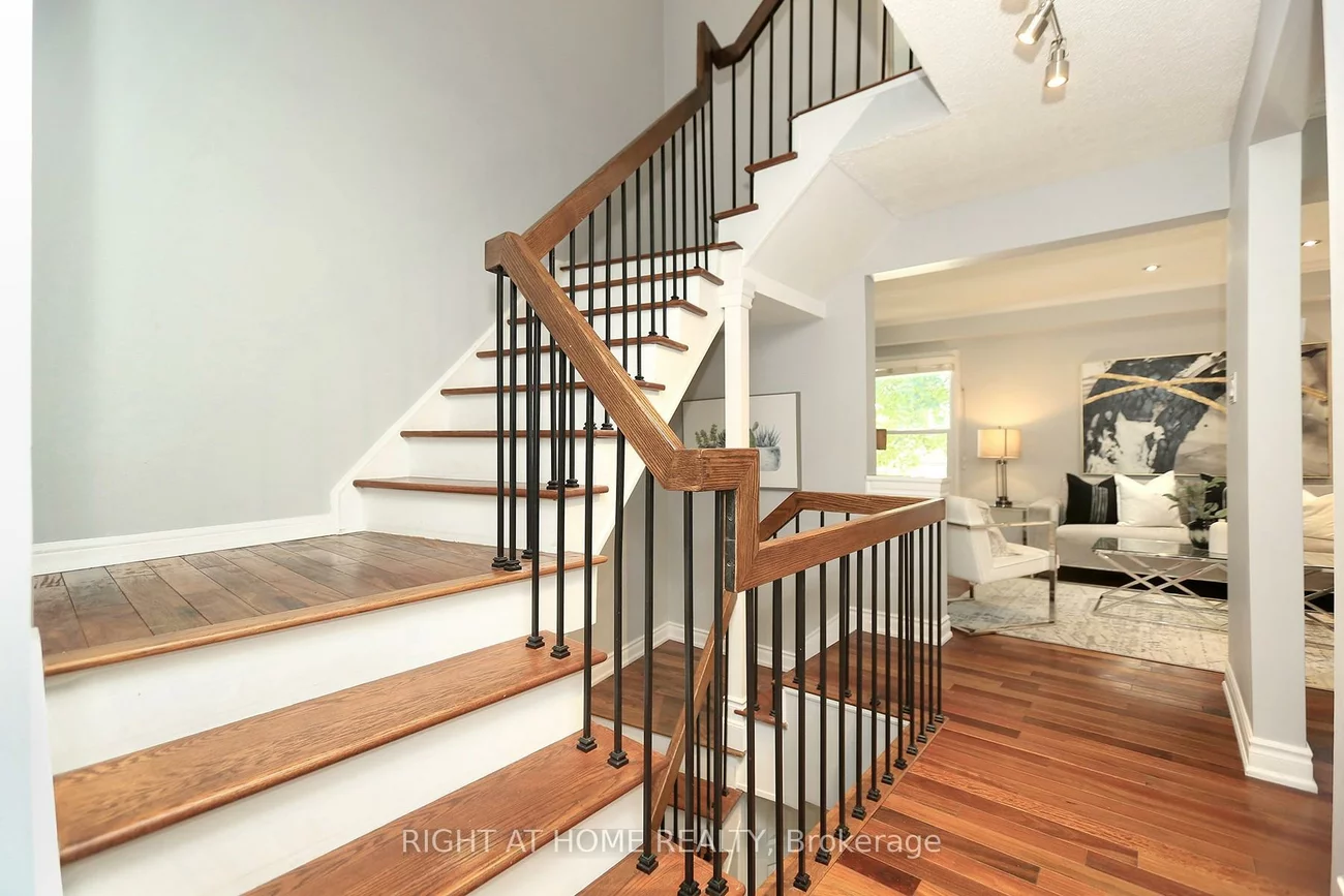 333, Meadows, Rathwood, Mississauga