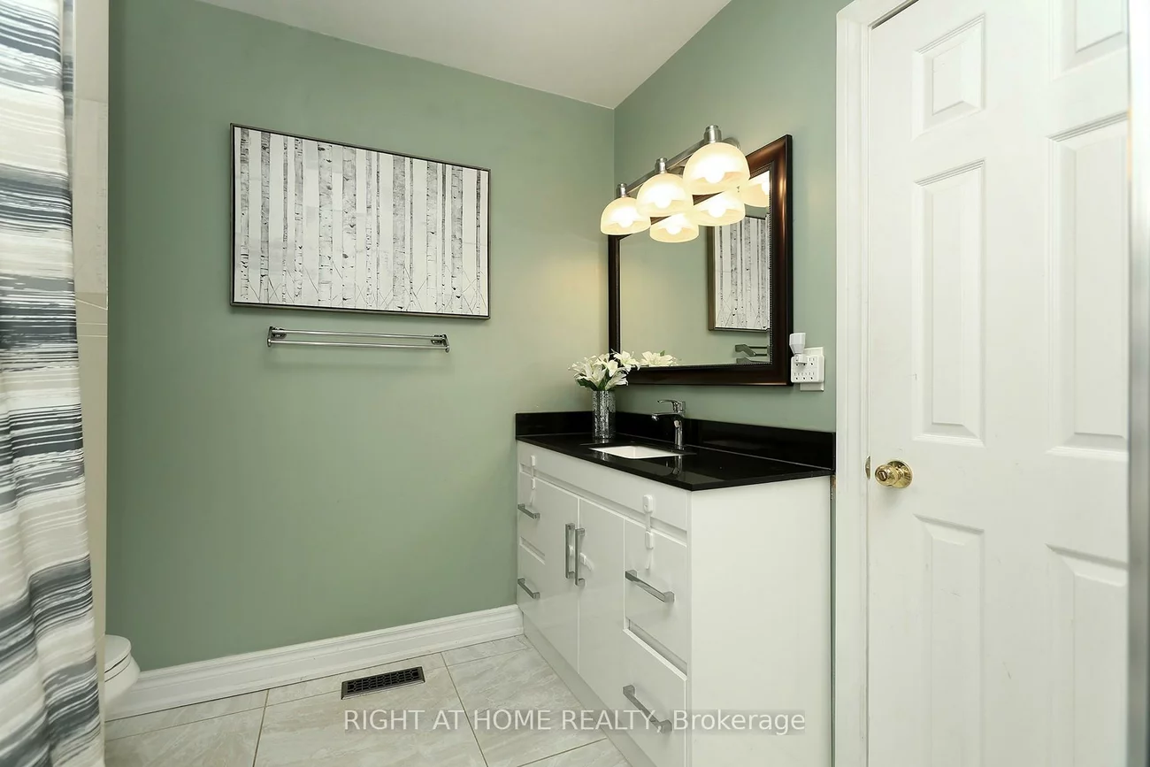 333, Meadows, Rathwood, Mississauga