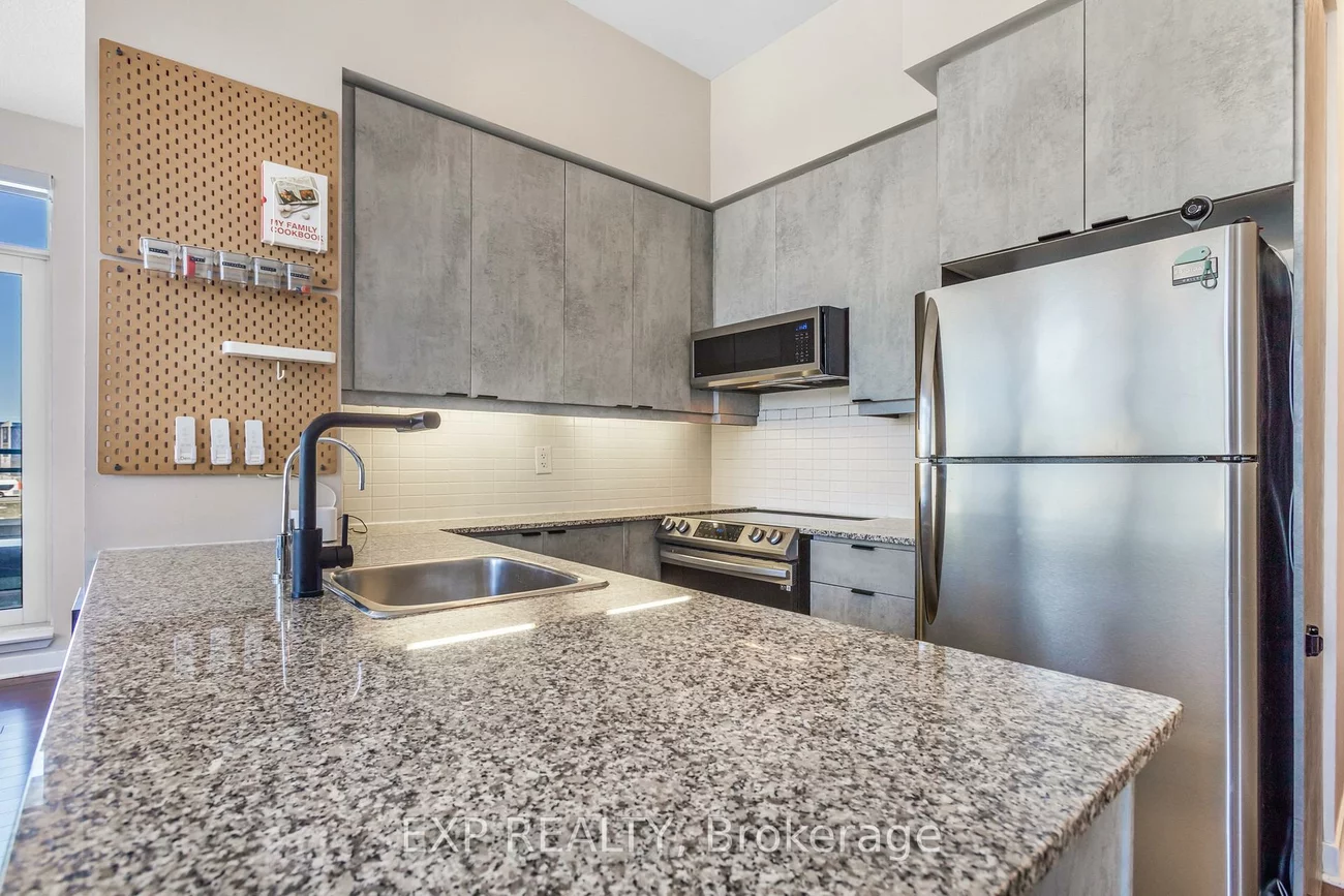 360, Square One, City Centre, Mississauga