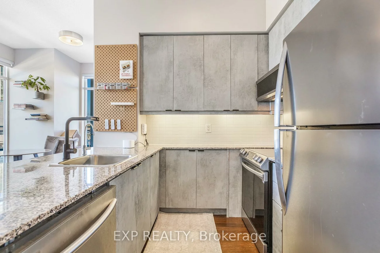 360, Square One, City Centre, Mississauga