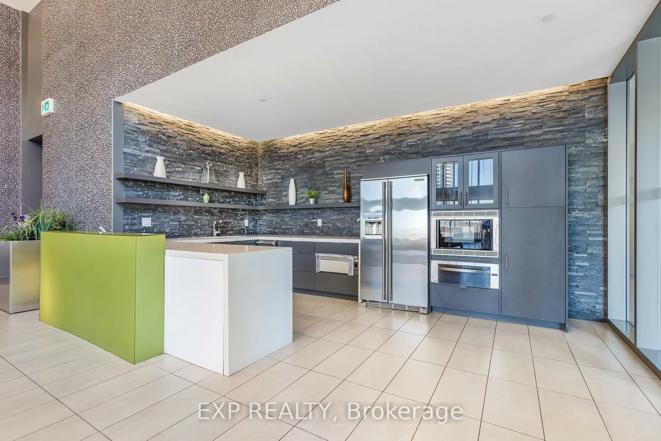 360, Square One, City Centre, Mississauga
