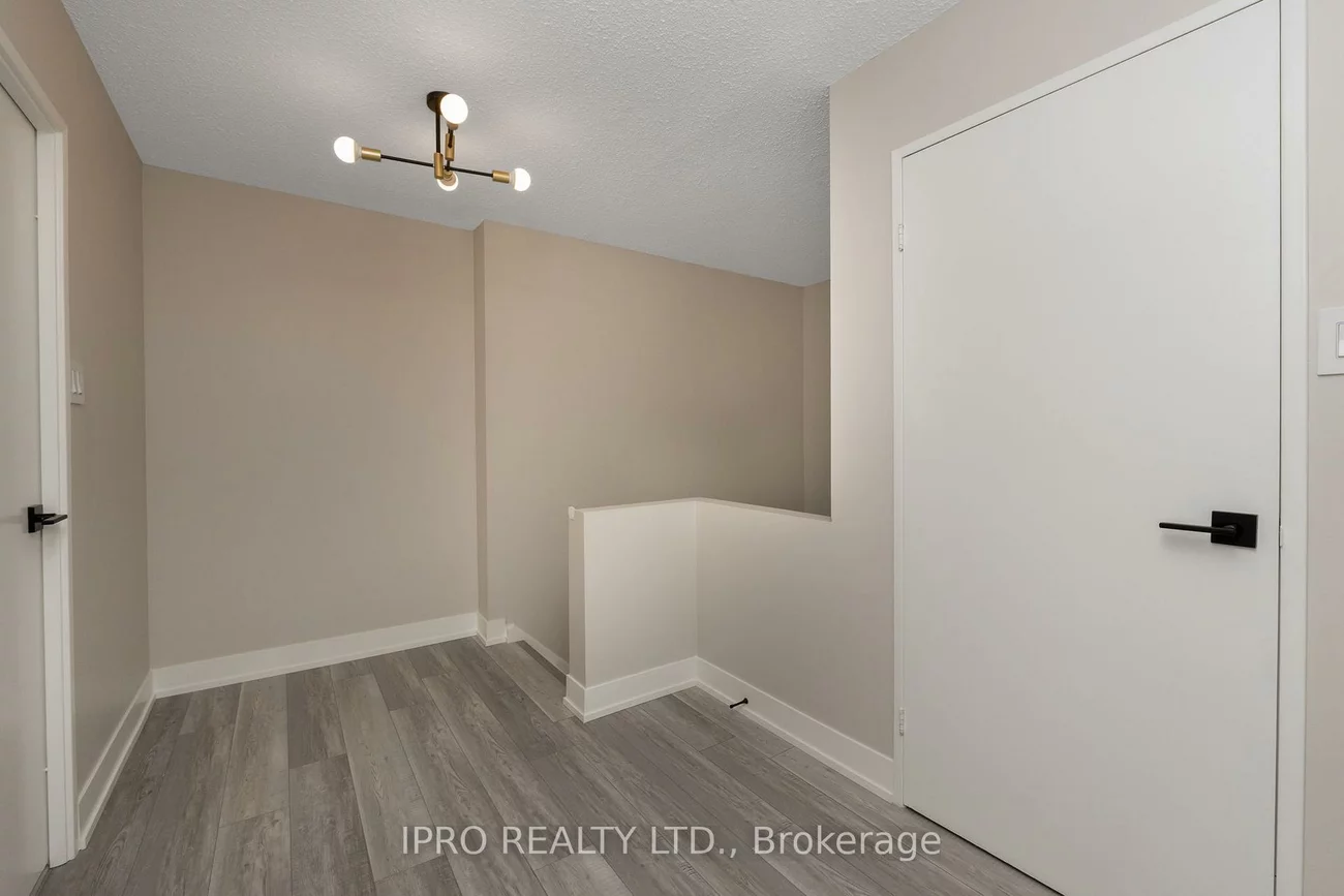 1050, Stainton, Erindale, Mississauga
