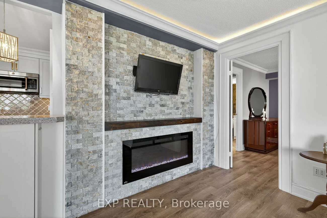 1320, Mississauga Valley, Mississauga Valleys, Mississauga