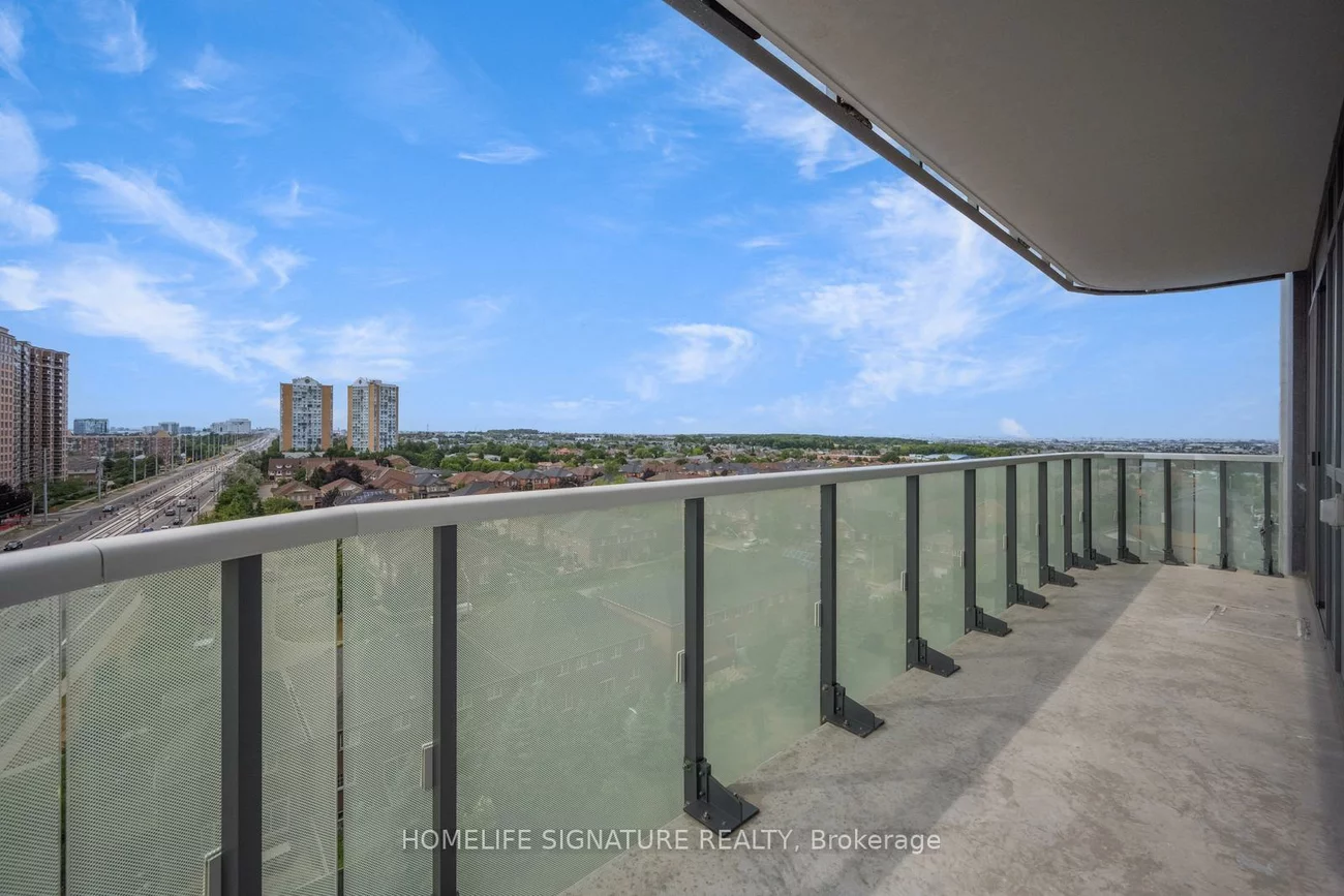 8, Nahani, Hurontario, Mississauga