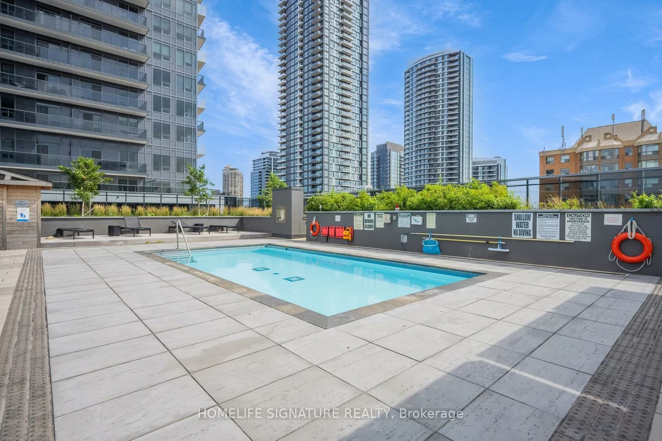 8, Nahani, Hurontario, Mississauga