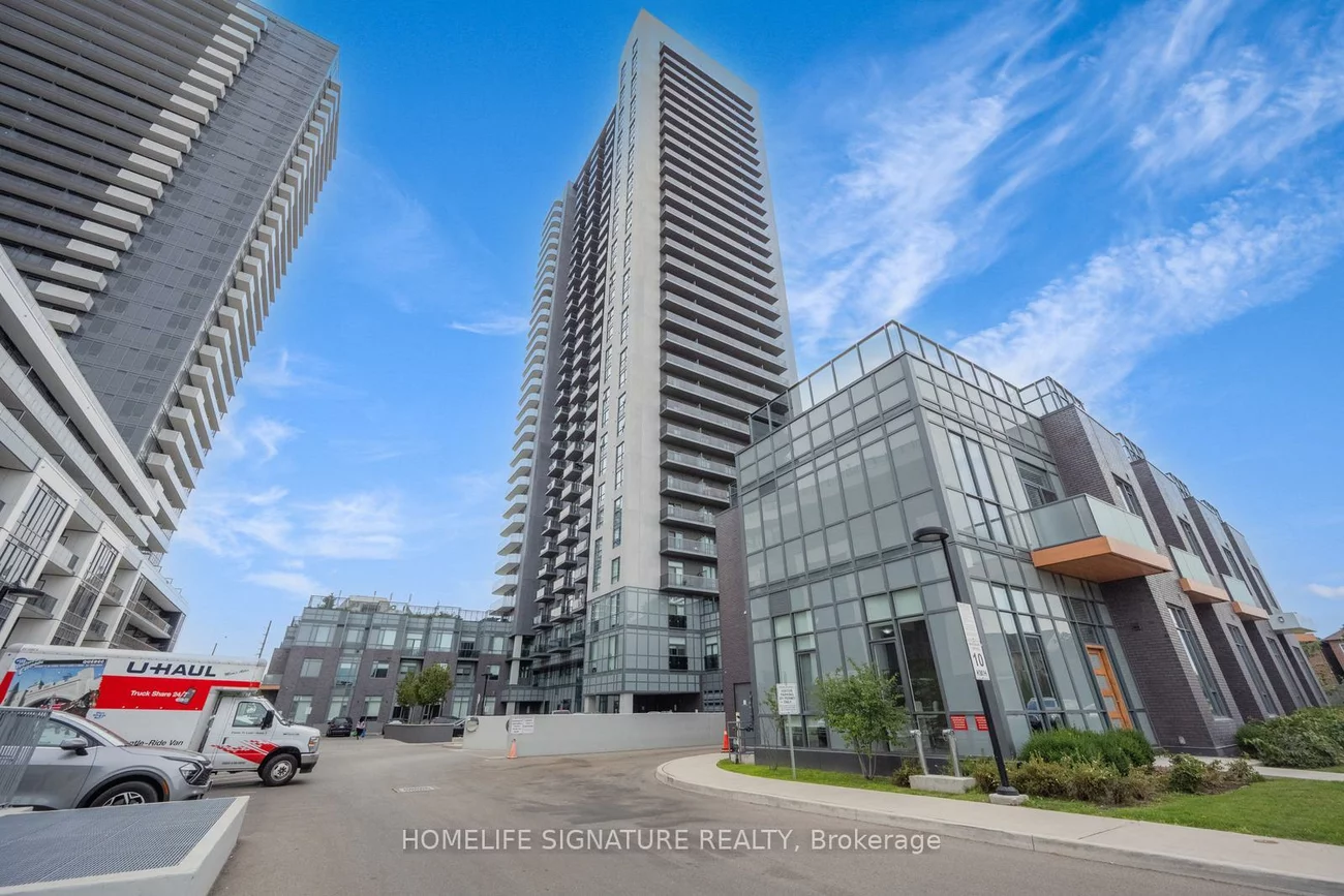 8, Nahani, Hurontario, Mississauga