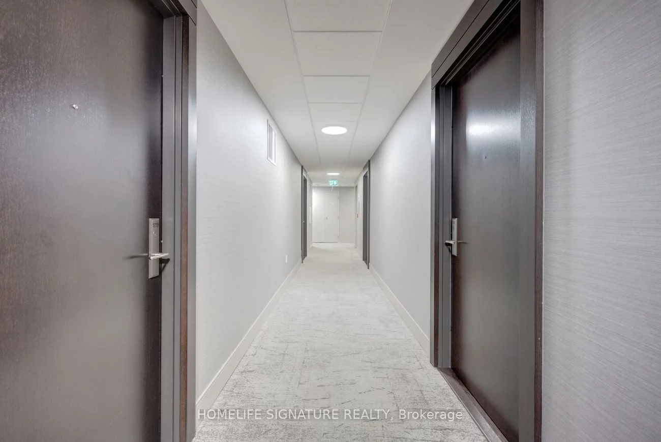 8, Nahani, Hurontario, Mississauga