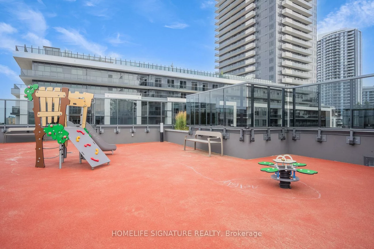 8, Nahani, Hurontario, Mississauga
