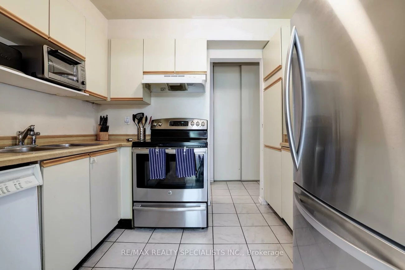 3125, Fifth, Erin Mills, Mississauga