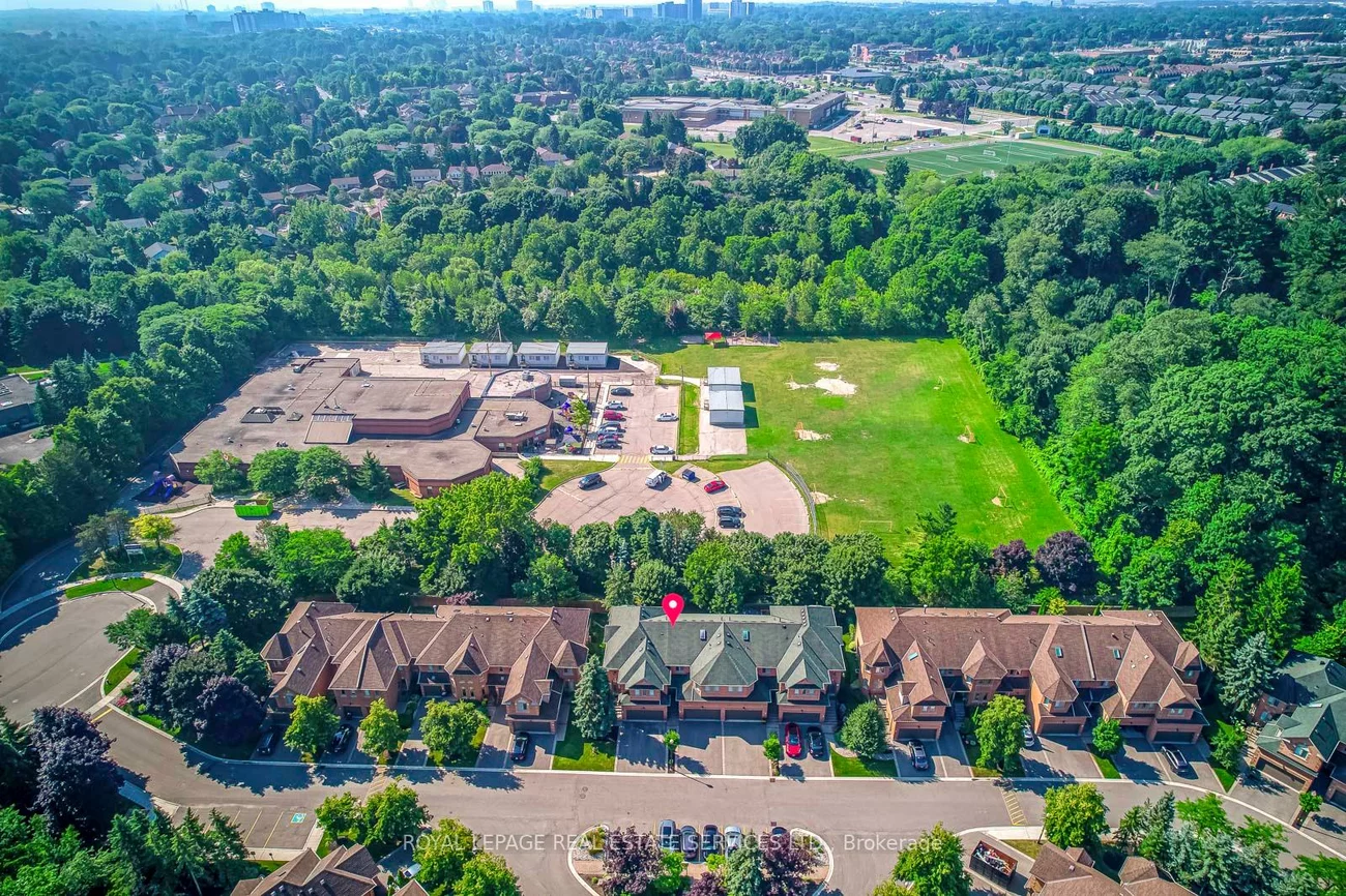 1905, Broad Hollow, Erin Mills, Mississauga