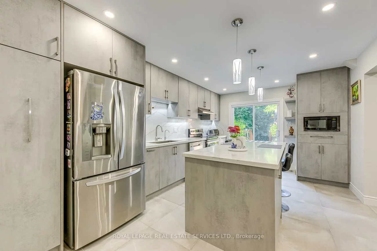 1905, Broad Hollow, Erin Mills, Mississauga