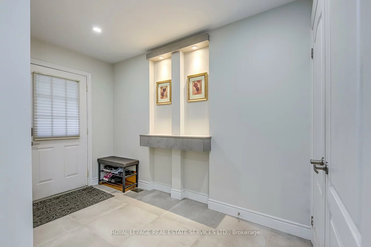 1905, Broad Hollow, Erin Mills, Mississauga