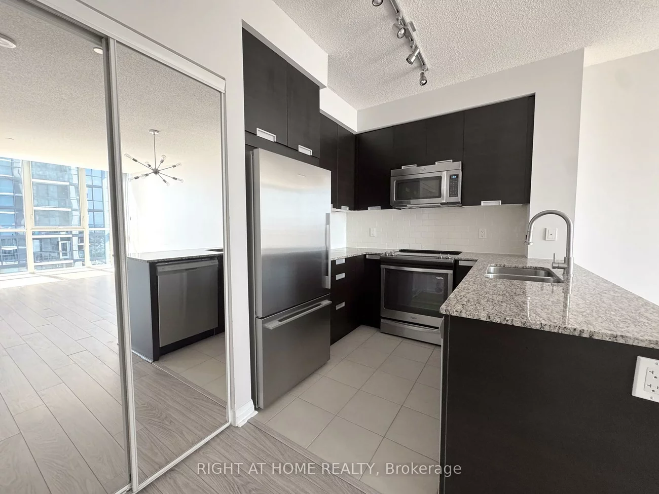 55, Eglinton, Hurontario, Mississauga