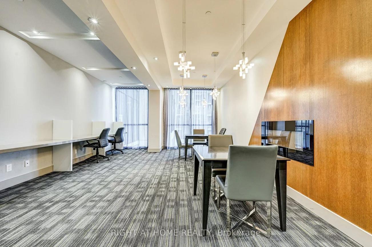 55, Eglinton, Hurontario, Mississauga