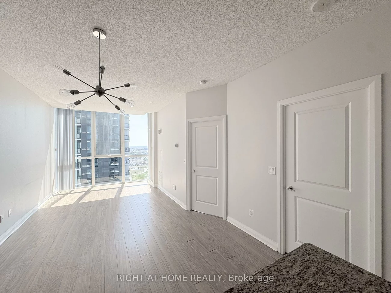 55, Eglinton, Hurontario, Mississauga