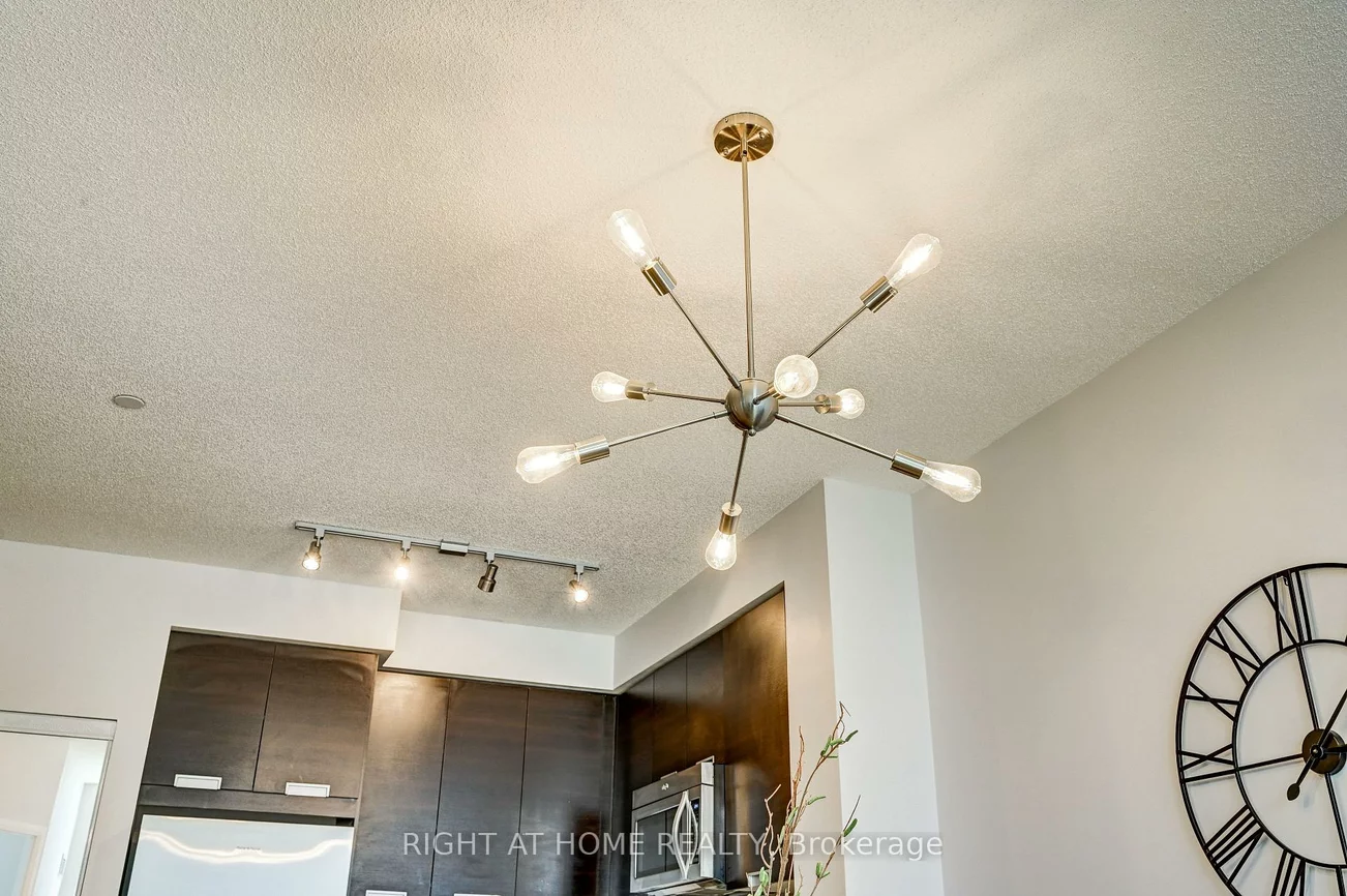 55, Eglinton, Hurontario, Mississauga