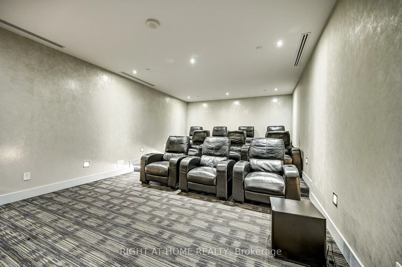 55, Eglinton, Hurontario, Mississauga