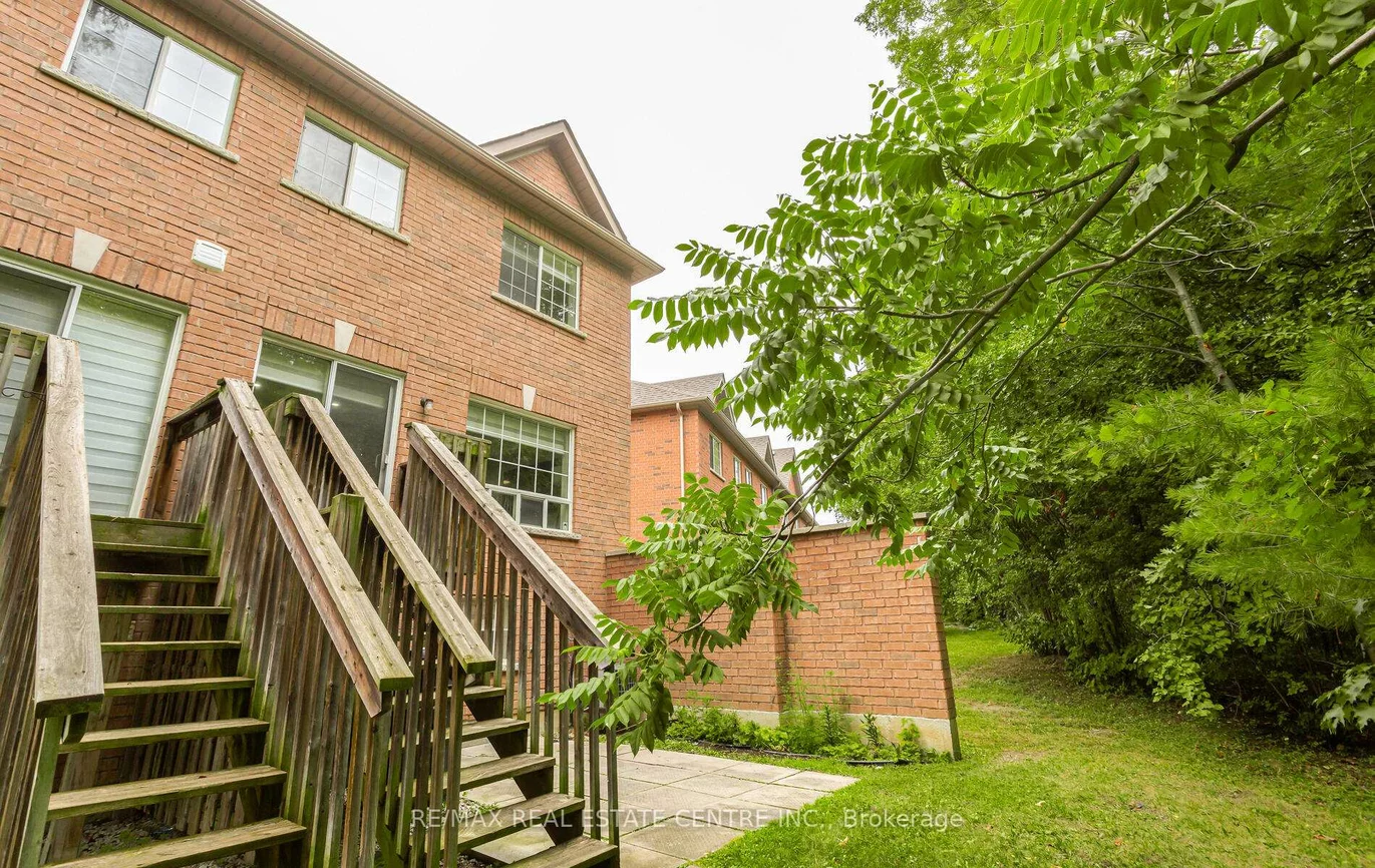 7360, Zinnia, Meadowvale Village, Mississauga