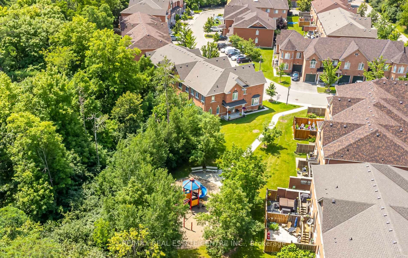 7360, Zinnia, Meadowvale Village, Mississauga