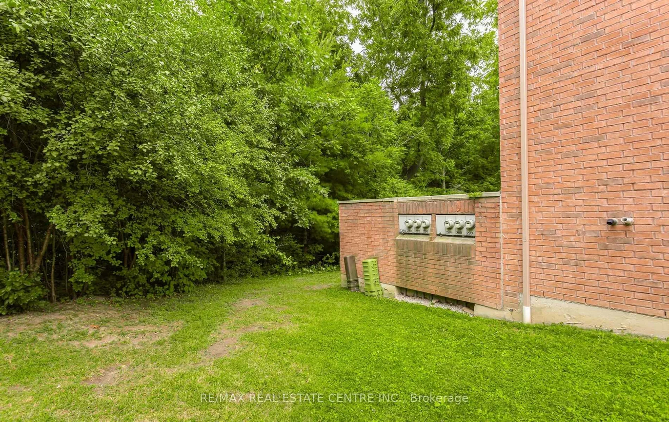 7360, Zinnia, Meadowvale Village, Mississauga