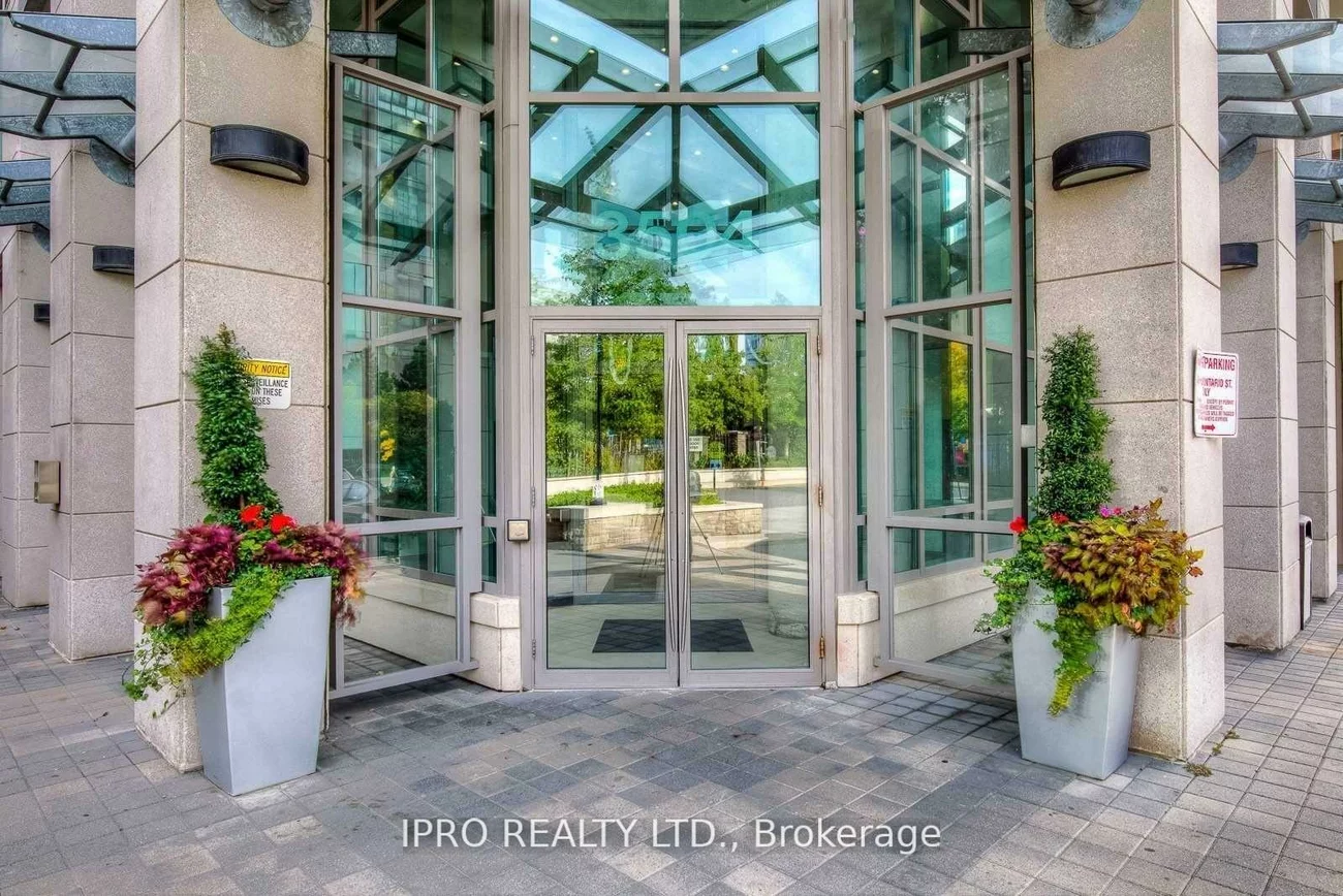 3504, Hurontario, Fairview, Mississauga