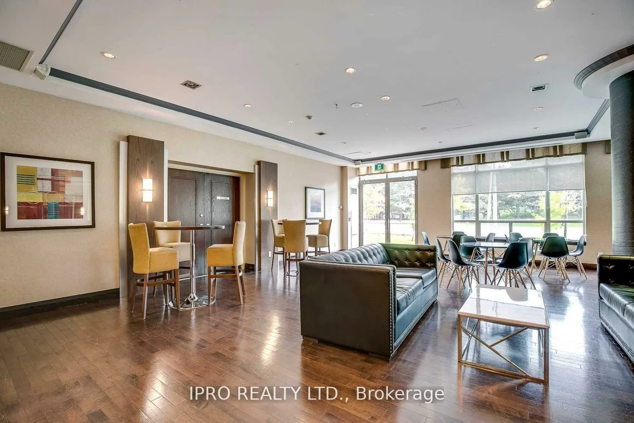3504, Hurontario, Fairview, Mississauga