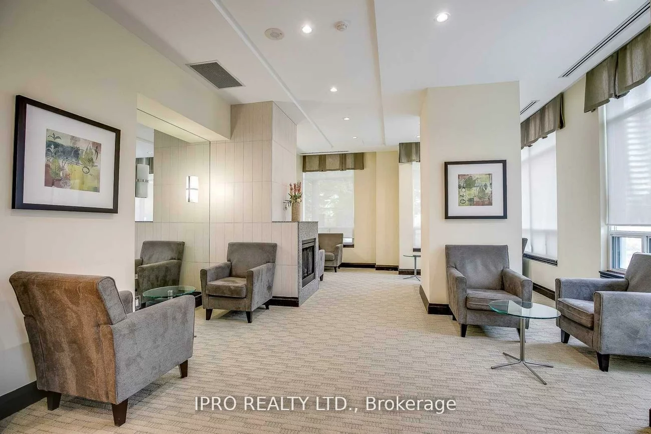 3504, Hurontario, Fairview, Mississauga