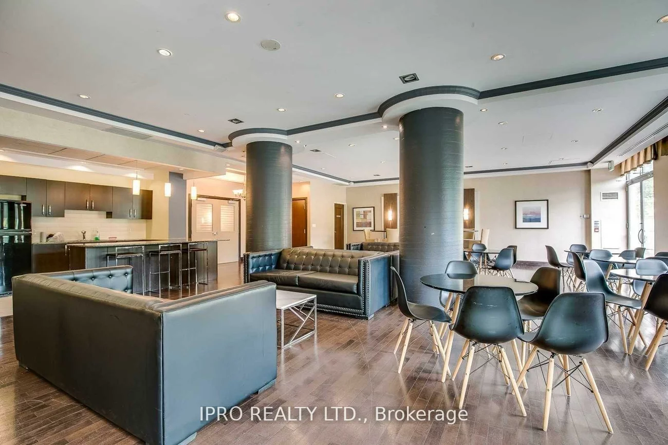3504, Hurontario, Fairview, Mississauga