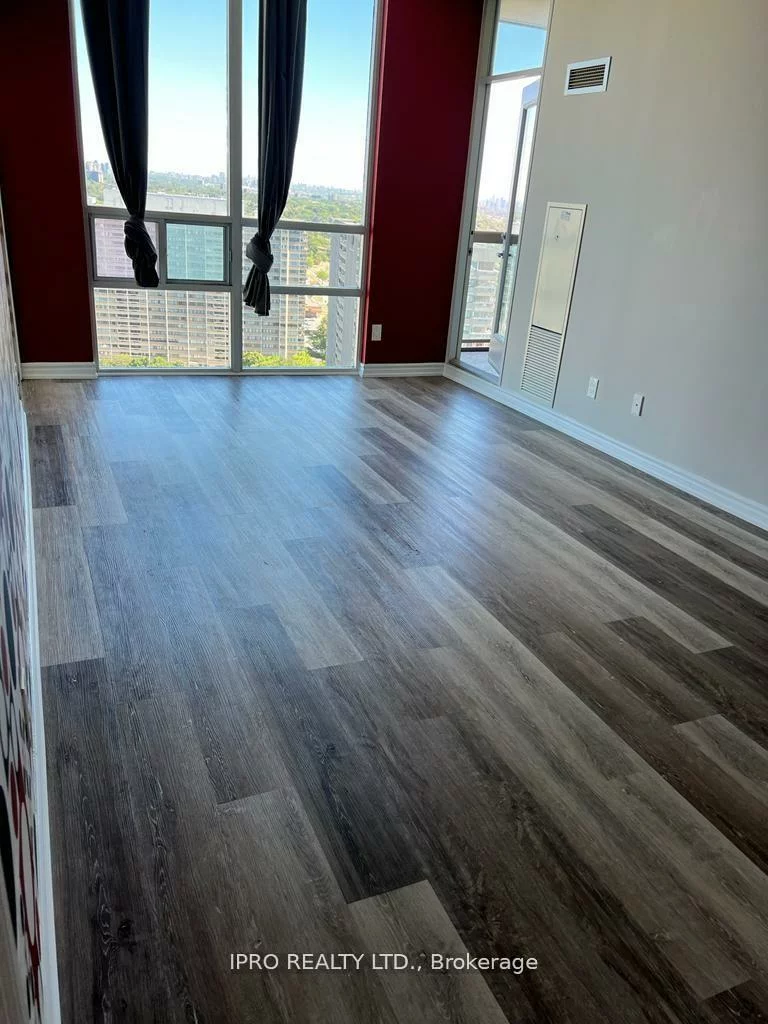 3504, Hurontario, Fairview, Mississauga