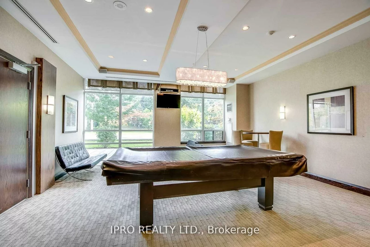 3504, Hurontario, Fairview, Mississauga