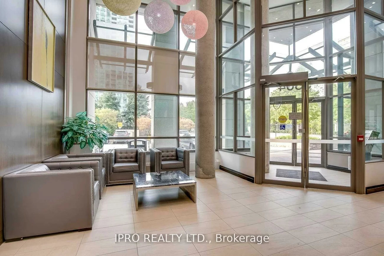 3504, Hurontario, Fairview, Mississauga