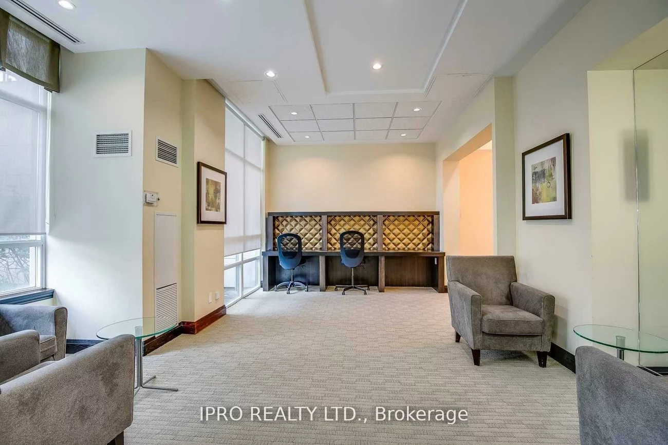 3504, Hurontario, Fairview, Mississauga