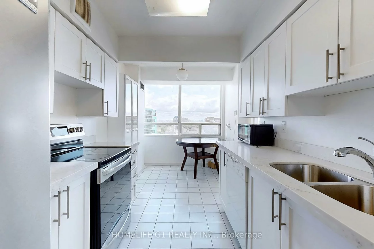 50, Kingsbridge Garden, Hurontario, Mississauga