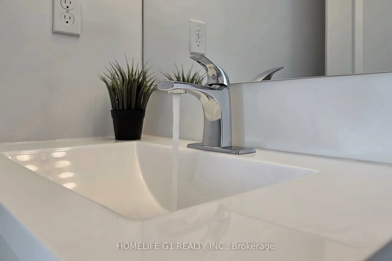 50, Kingsbridge Garden, Hurontario, Mississauga