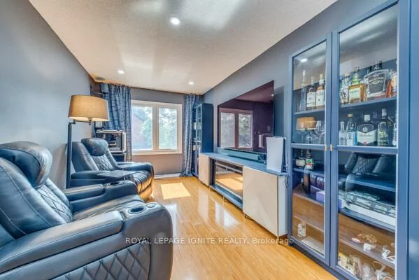4635, Regents, Hurontario, Mississauga