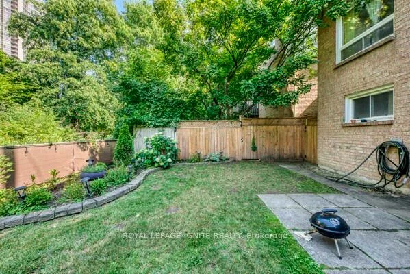 4635, Regents, Hurontario, Mississauga
