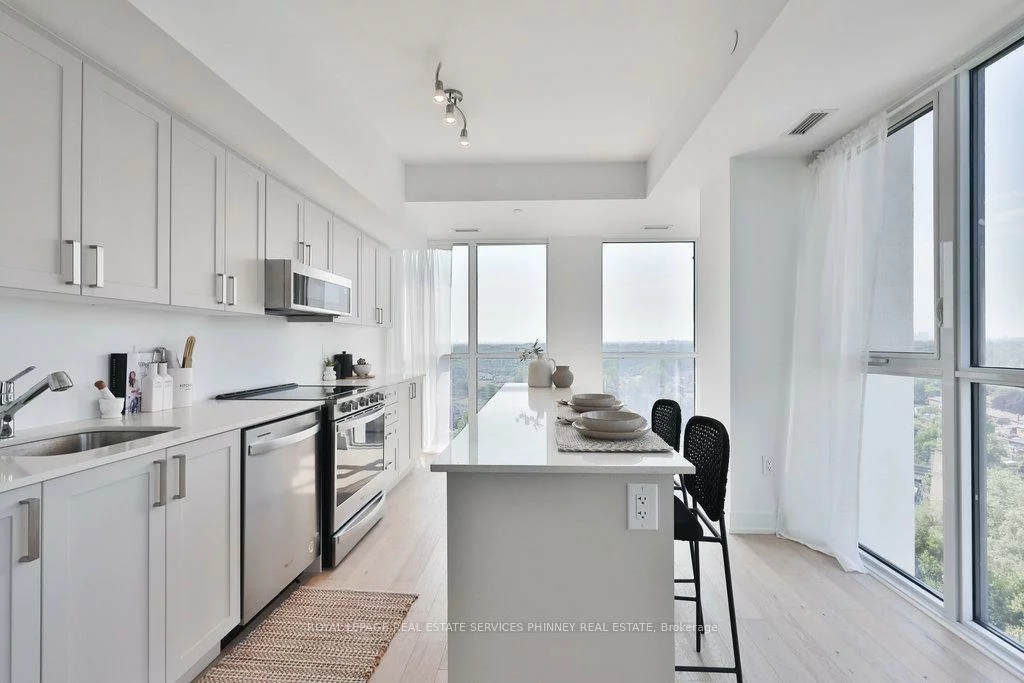 1063, Douglas Mccurdy, Lakeview, Mississauga
