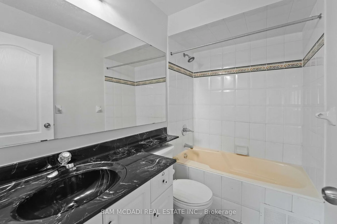 5031, East Mill, East Credit, Mississauga