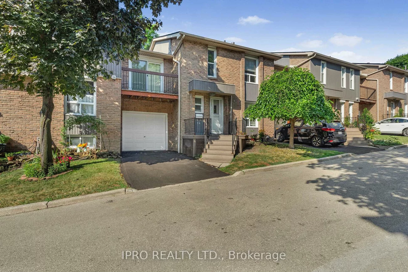 900, Dundas, Erindale, Mississauga