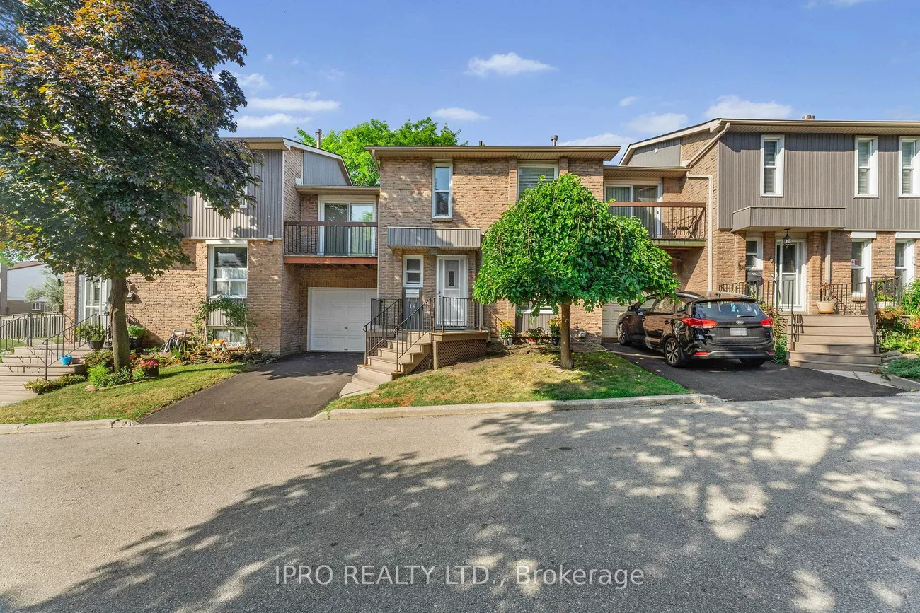 900, Dundas, Erindale, Mississauga