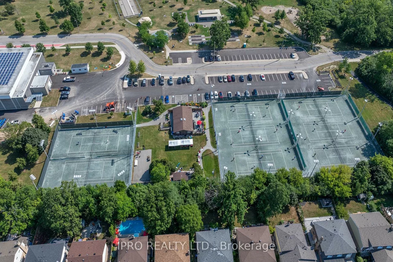 900, Dundas, Erindale, Mississauga