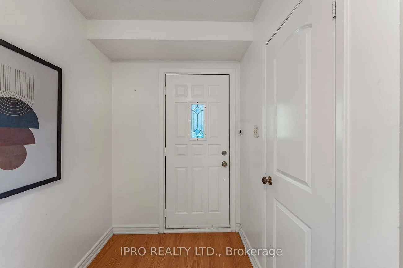 900, Dundas, Erindale, Mississauga