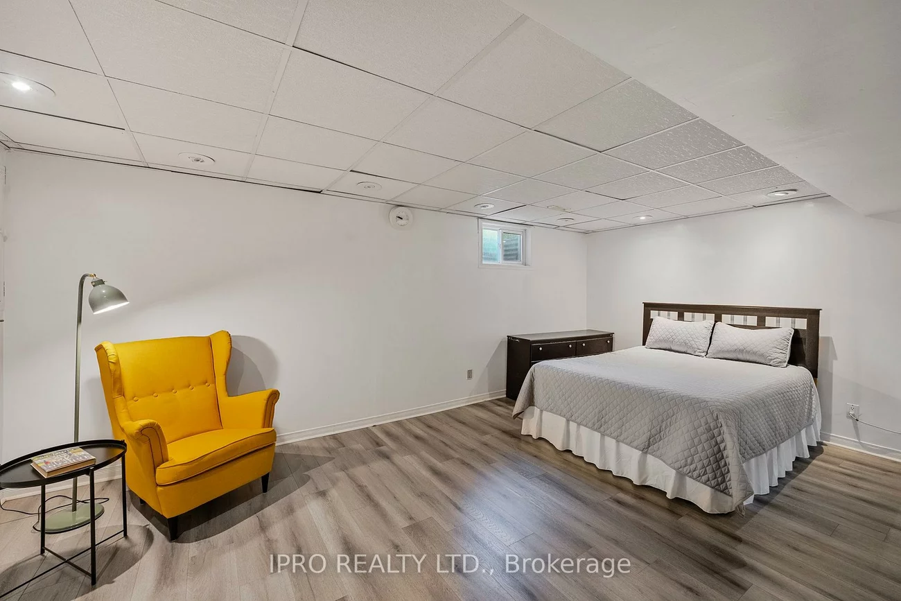 900, Dundas, Erindale, Mississauga
