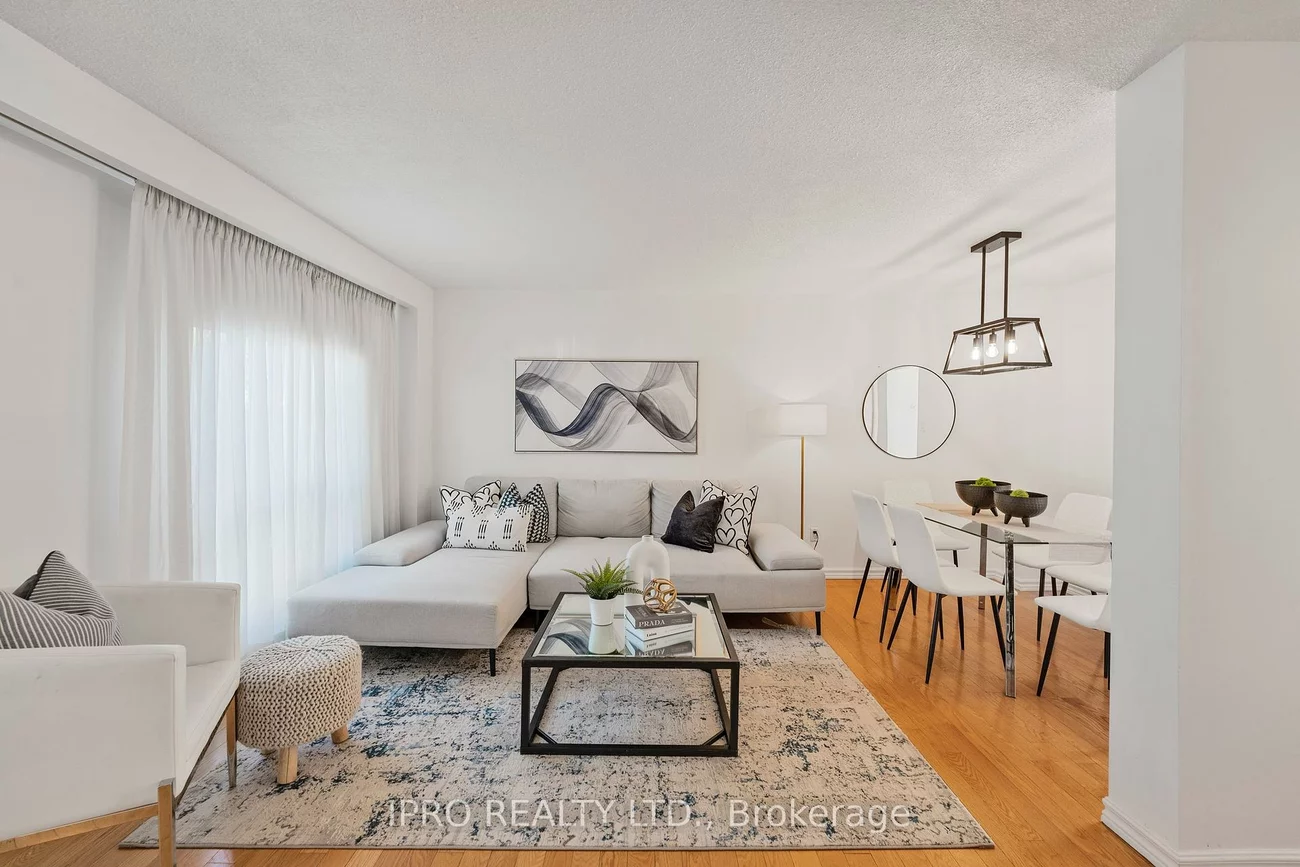 900, Dundas, Erindale, Mississauga