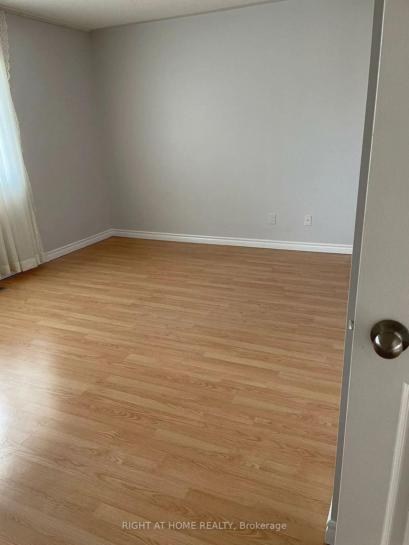 335, Webb, City Centre, Mississauga