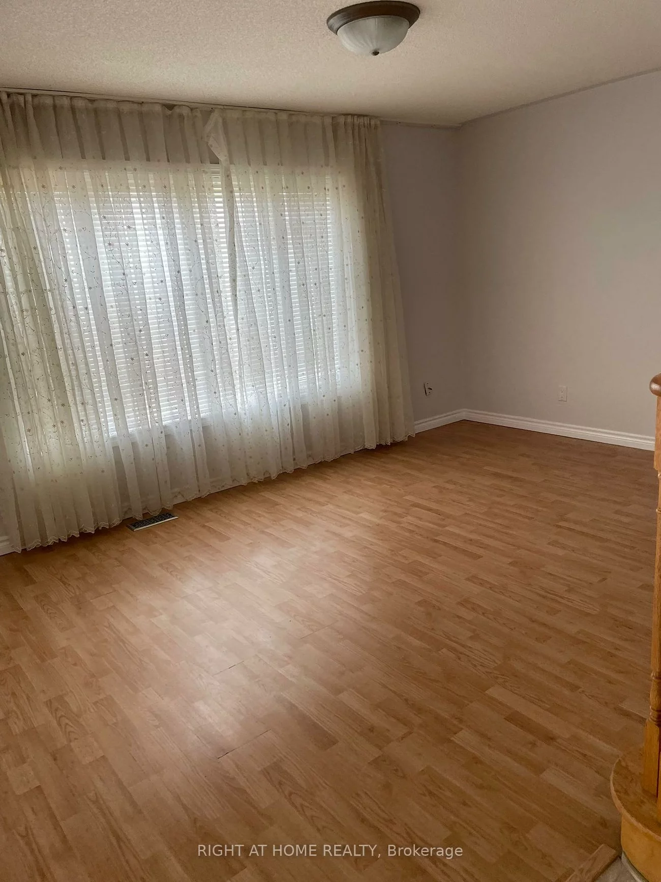 335, Webb, City Centre, Mississauga