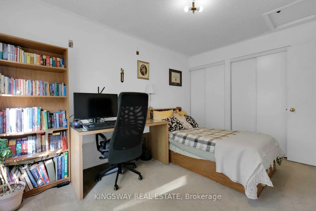 99, Bristol, Hurontario, Mississauga