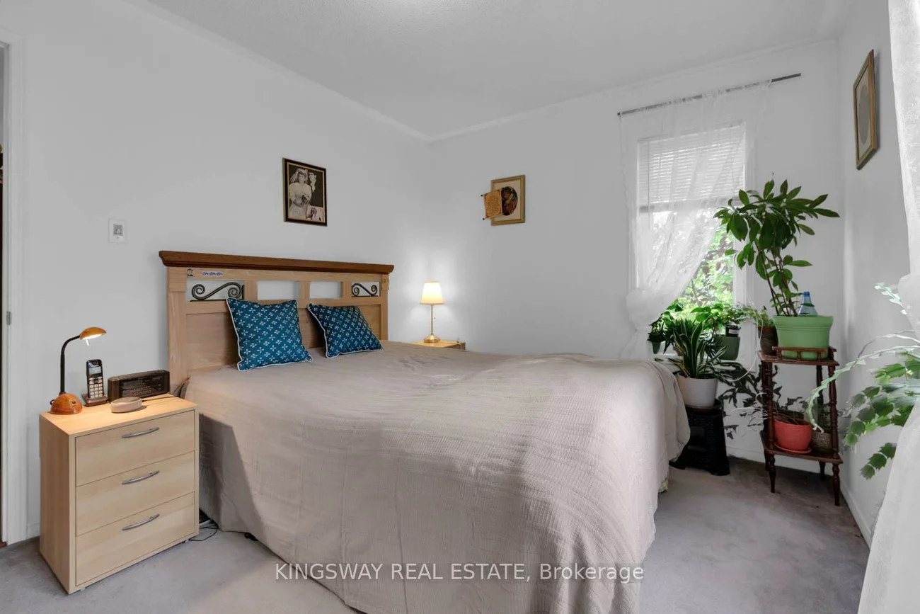 99, Bristol, Hurontario, Mississauga